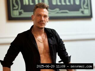 Polarainbow, Latex, Tatoo, Leather, Flexing, Nipple Play, Dirty Talk, Sph, Joi, Snapshot.
