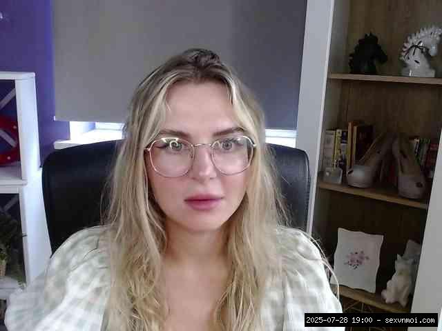 Blonde Babe Strip, Group Chat For 20 39 Tokens, Full Privates For 90 Tokens, Privates For 30 5.