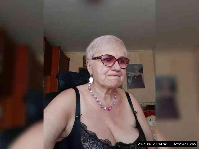 Women That Love Giving Blowjobs, Group Chat For 20 39 Tokens, Full Privates For 30 59 Tokens, Privates For 3.