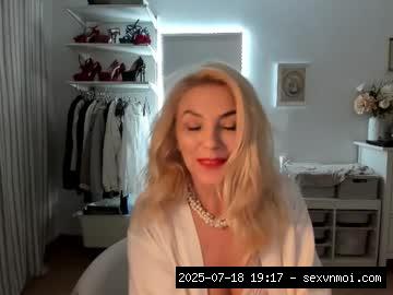 Old Mature Tits, Bigtits, Blond, Natural, Mature, Milf.